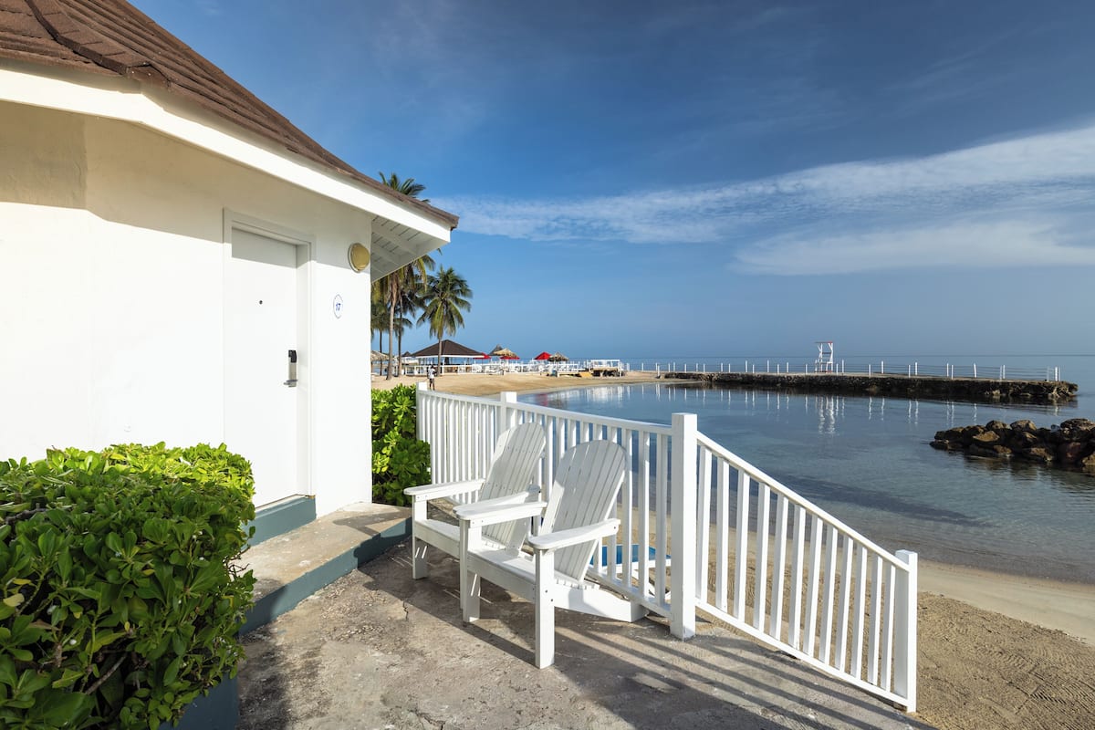 Ocean Front Cottage | Desk, iron/ironing board, free WiFi, bed sheets