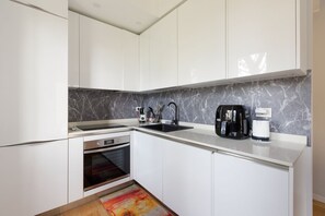 Dishwasher - GuestHost - Comfortable 65m2 apartment that can accommodate up to 2 people on the first floor of a building with lift 300m from Cimiano's green M2 metro. A short distance away is the San Raffaele hospital and the Martesana canal which flows through the r (Milano)