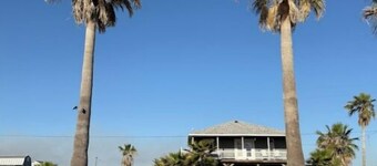 Private RV Pad w/fishing access close to beach!