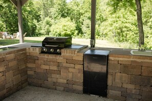 Terrace/patio - 9511 Compressor Rd, Chesterhill, OH - Outdoor Movie Theater with Outdoor Kitchen and Games (Chesterhill)
