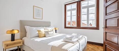 1 室のベッドルーム、アイロン / アイロン台、WiFi (無料)、ベッドシーツ