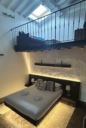 2 bedrooms, in-room safe, free WiFi, bed sheets - Opus Firenze Boutique B&B Puccini - City Center (Firenze)
