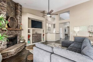 TV, fireplace