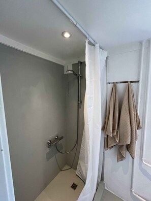 Shower - Charming house with beautiful views (Gedser)