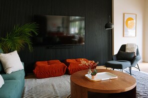 Téléviseur, foyer