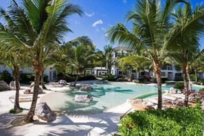 Pool - El Paraiso apartment (Dominicus)