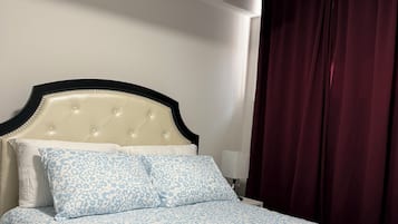2 bedrooms, internet, bed sheets