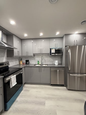 Private kitchen.
Cozy guest suite, walking trails