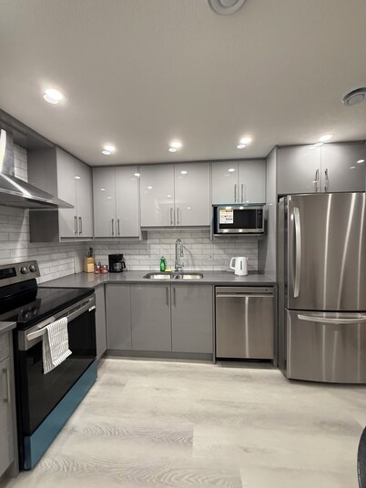 Cozy guest suite, walking trails