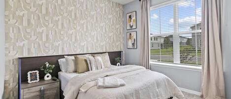 8 bedrooms, desk, iron/ironing board, WiFi