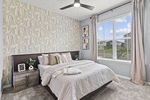 8 bedrooms, desk, iron/ironing board, WiFi