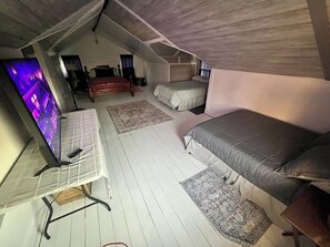 3 chambres, bureau, fer et planche à repasser, Wi-Fi gratuit