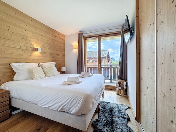 3 bedrooms, free WiFi, bed sheets