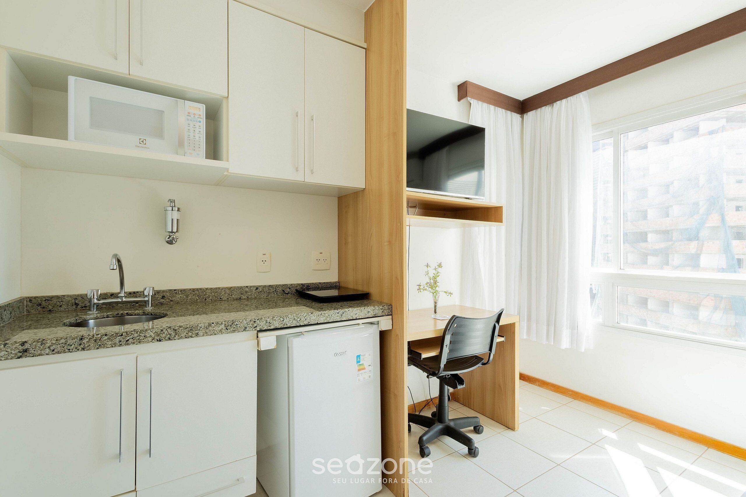 Apartamento básico | Cozinha privada | Talheres/pratos/utensílios de cozinha