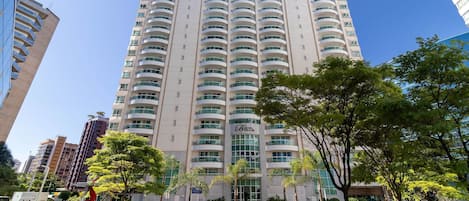 Basic Apartment | Exterior