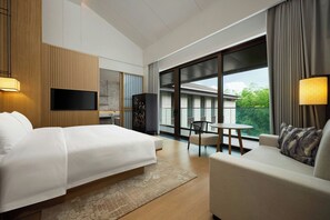 Down duvets, free minibar, in-room safe, individually decorated