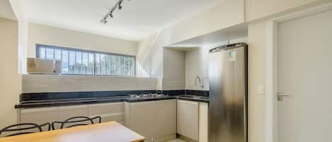 Basic Apartment | Private kitchen