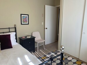 1 chambre, fer et planche à repasser, Wi-Fi, draps fournis