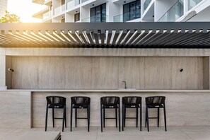 Outdoor pool - Modern Studio at Paragon (Dubai)