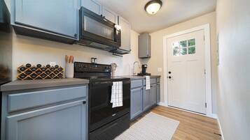 Microondas, horno y parrilla de estufa