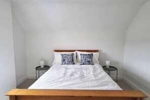 3 Schlafzimmer, Schreibtisch, Bügeleisen/Bügelbrett, kostenloses WLAN