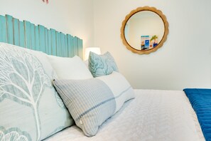 House, Multiple Beds, Pool Access, Pool View (Hidden Paradise) | 4 bedrooms, bed sheets