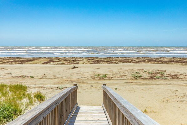 Tæt på stranden