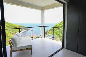 Interior - Villa Jasiri - Breathtaking Beachfront Ocean View! (Gros Islet)