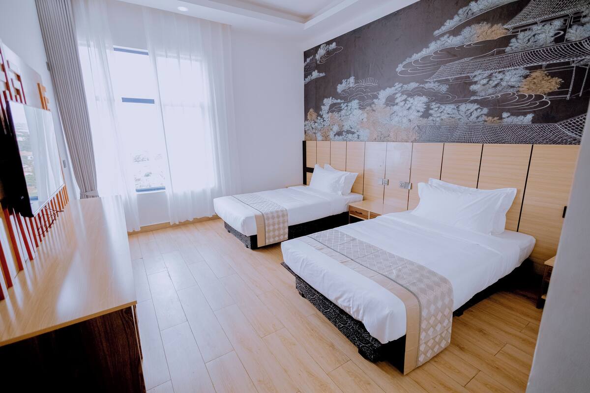 Deluxe Twin Room, City View