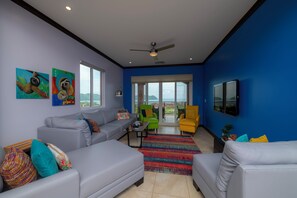 TV, stereo - AltaVista 4C 3 bdr Ocean View in Los Suenos (Playa Herradura)