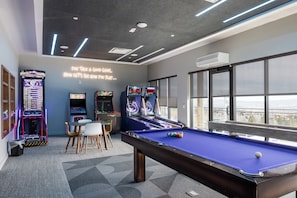 Spielezimmer