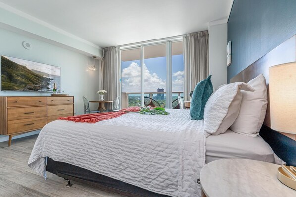 Desk, iron/ironing board, free WiFi