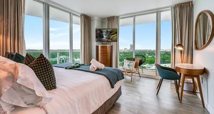 Modern 3BR/3.5BA Grove Condo | Views, Balconies, Full Kitchen + 3 Parking