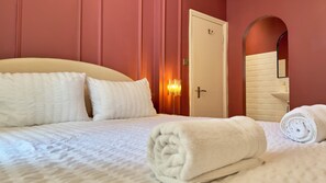 2 室のベッドルーム、アイロン / アイロン台、WiFi、ベッドシーツ