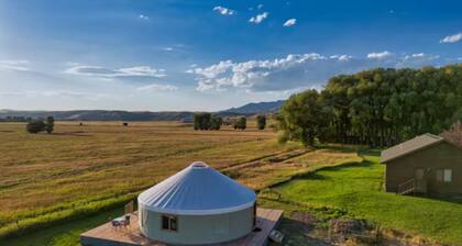 Enchanting yurt in secluded mountain view setting