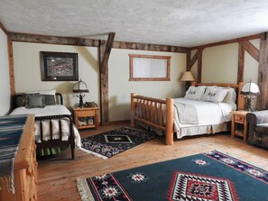 1 bedroom, WiFi - Silver Bullet Suite  . (Swan Valley)