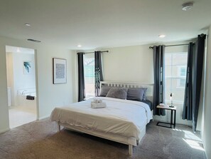 4 bedrooms, iron/ironing board, WiFi, bed sheets