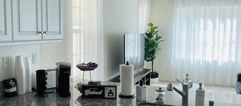 Spacious 4-bedroom house with WiFi, AC in peaceful Chino