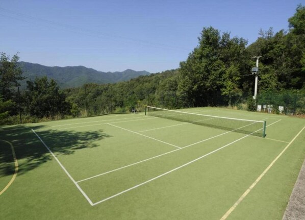 Mobile Home | Terrain de sport
