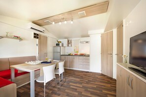 Mobile Home | Dining - Novigrad Resort Retreat (Novigrad)