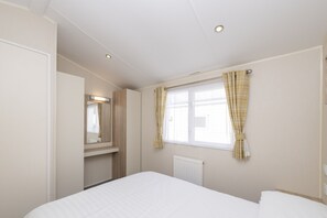 Stacaravan | 2 slaapkamers, beddengoed