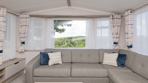 Mobile Home | Living room