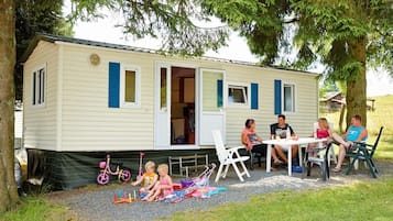 Mobile Home | Children's area