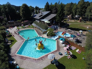 Mobile Home | Pool