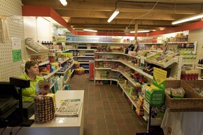 Mobile Home | Gift shop - Tranquil Home in Ardennes (Manhay)