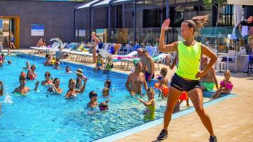 Mobile Home | Pool | Outdoor pool