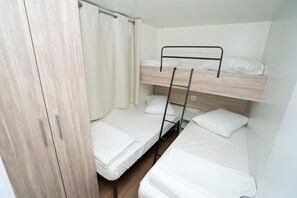 Mobile Home | 2 bedrooms, individually furnished - Mobile Home in Cres Near Pebble Beach (Cres)