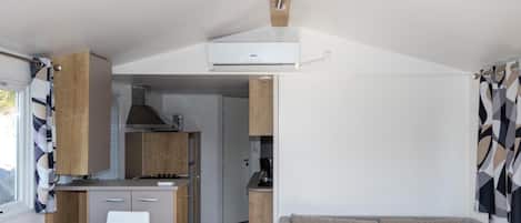 Mobile Home | Living room