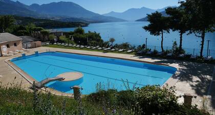 Apartment on Lake Serre-poncon With Pool