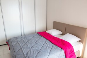 Stacaravan | 3 slaapkamers, individueel gemeubileerd